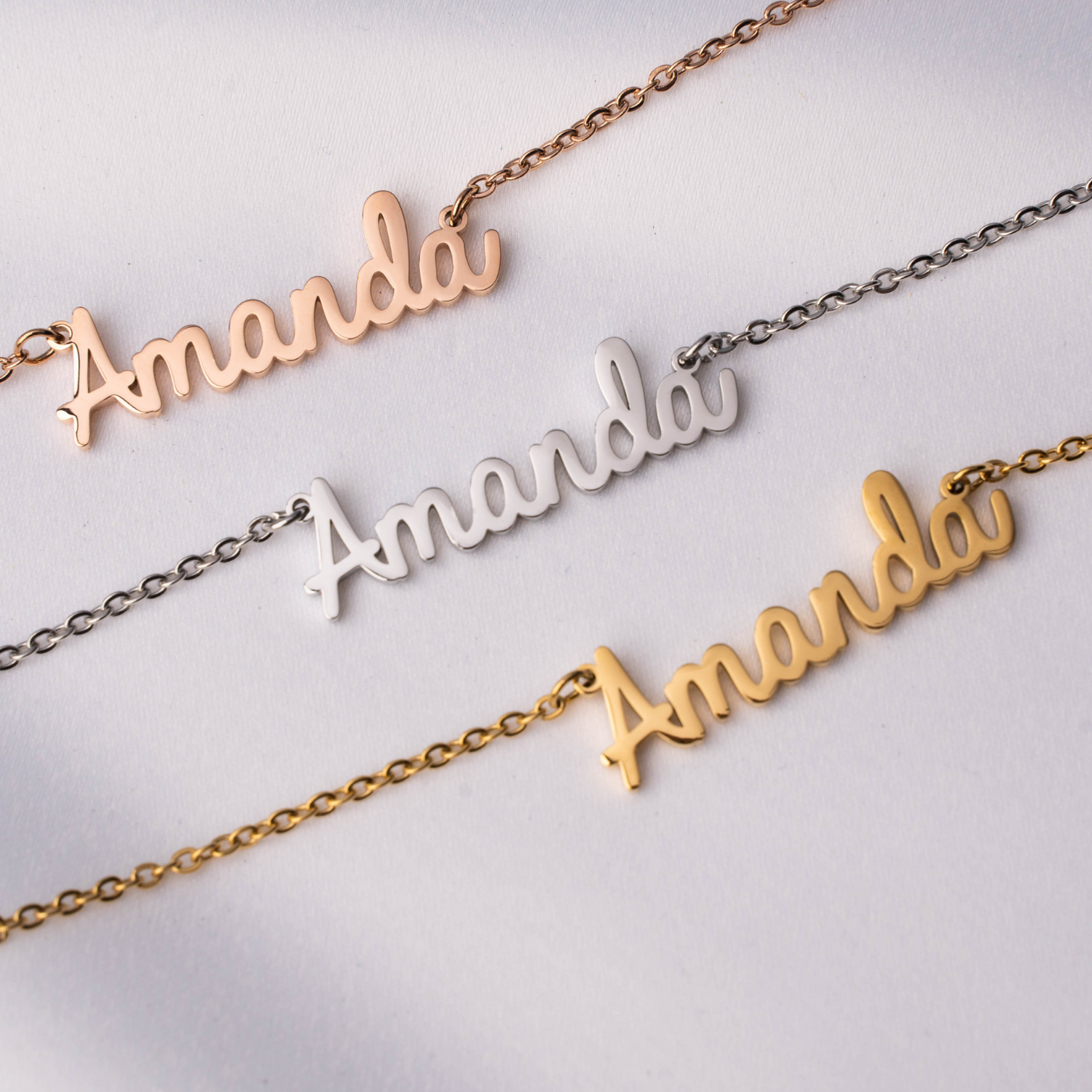 Collar con Nombre en Letra Cursiva Personalizado