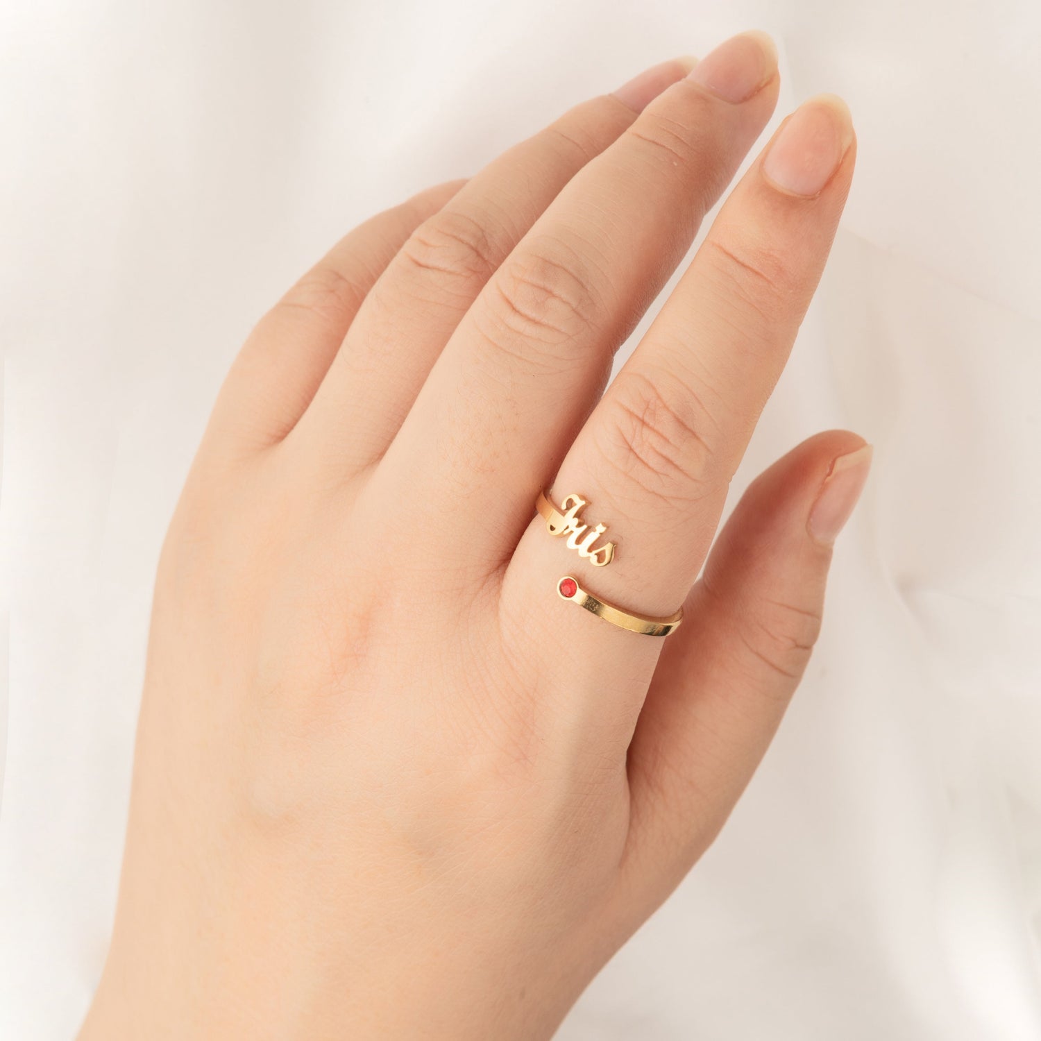 Anillo Abierto con Piedra de Nacimiento