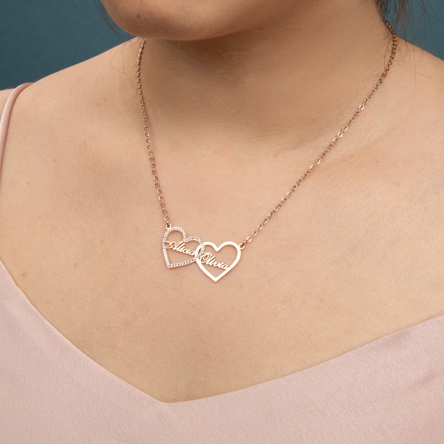 Collar Doble Corazón con Rhinestones