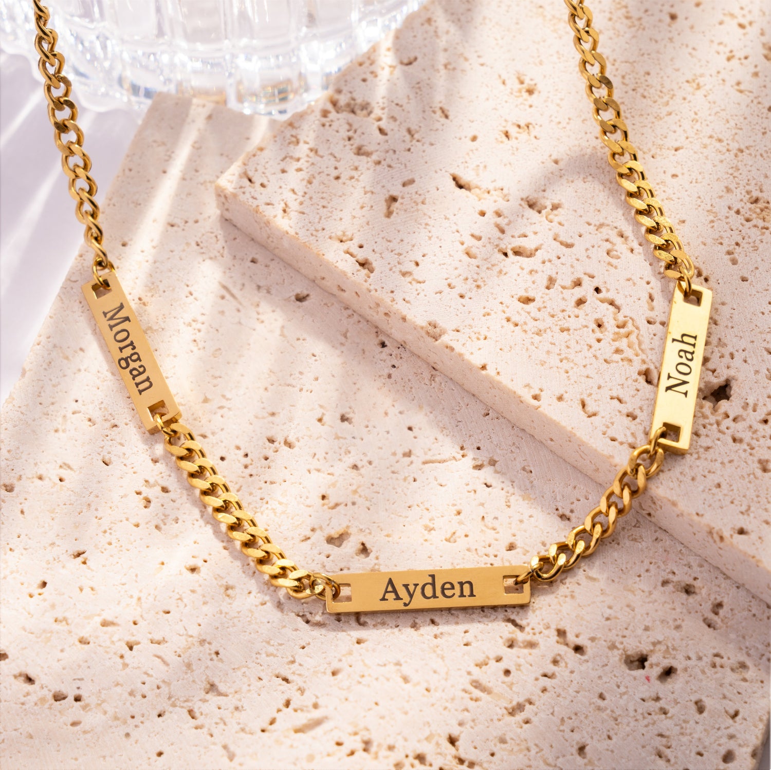 Collar Masculino Sentinel con Nombres