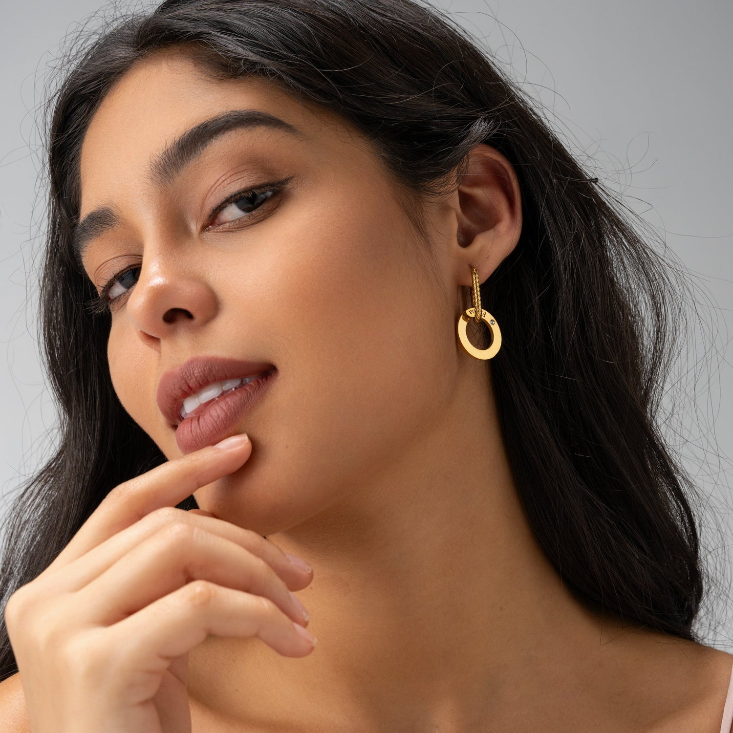 Pendientes Aro Personalizados con Anillo Retorcido y Cristal