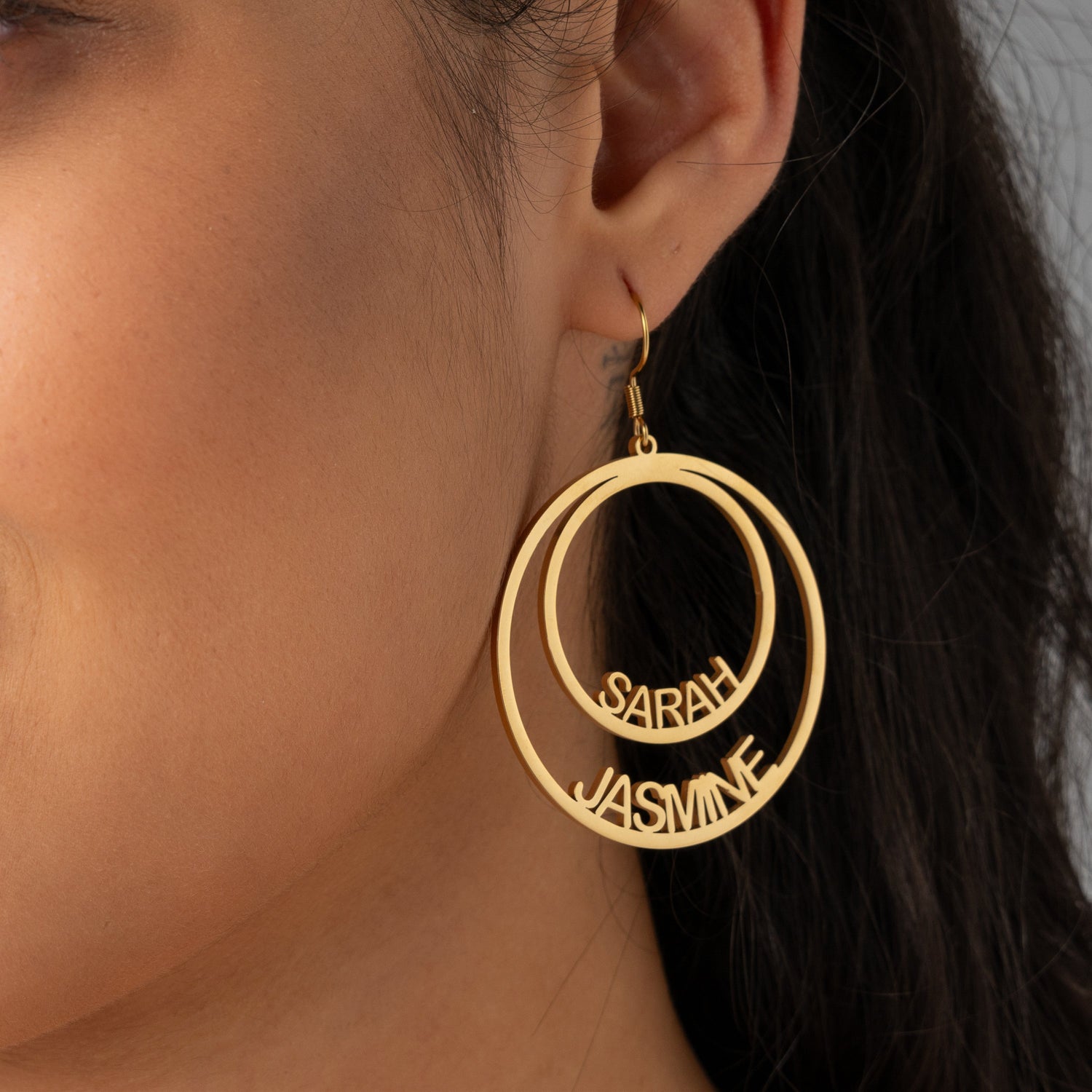 Pendientes Doble Círculo Personalizados con Dos Nombres