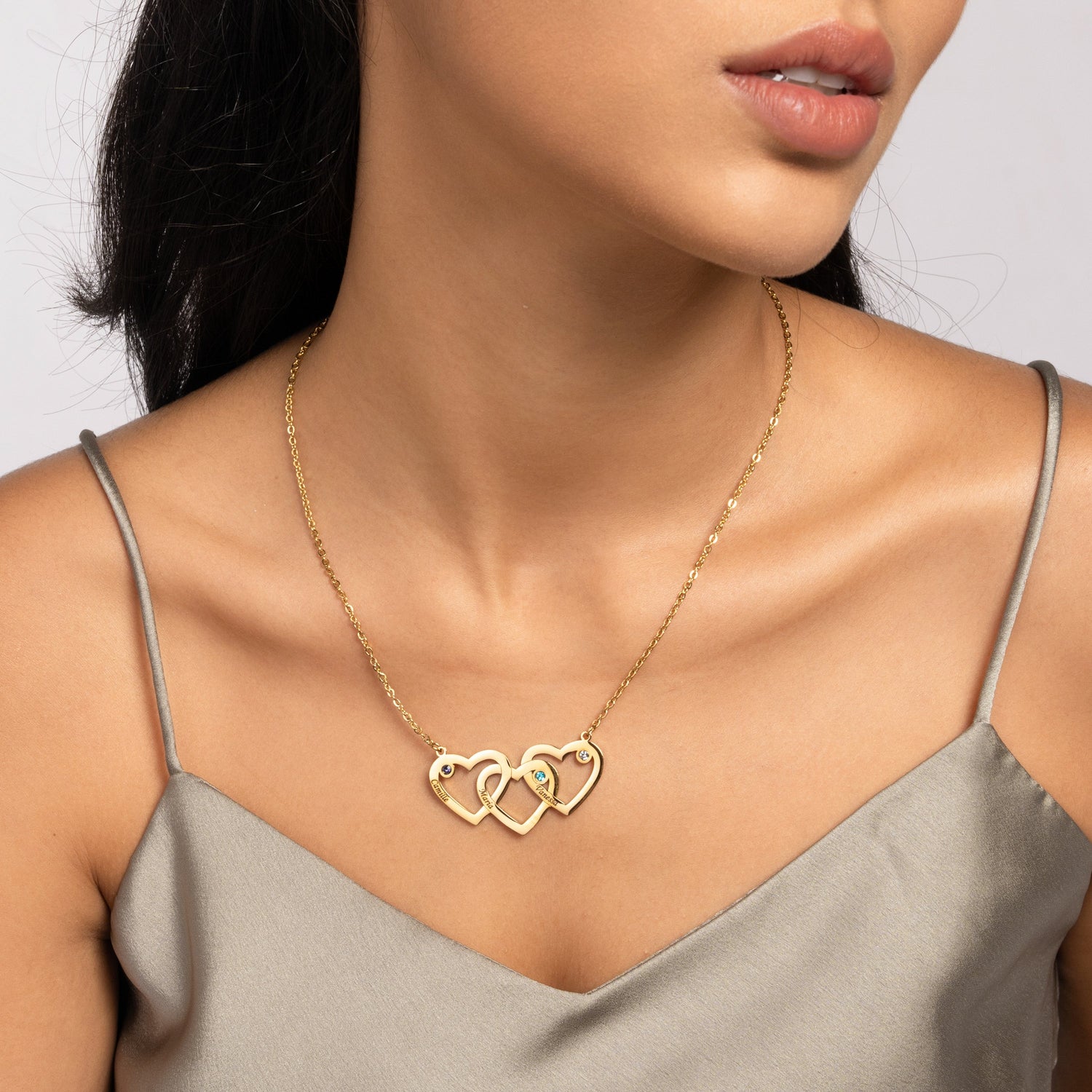 Collar Triple Corazón Lineal Grabado