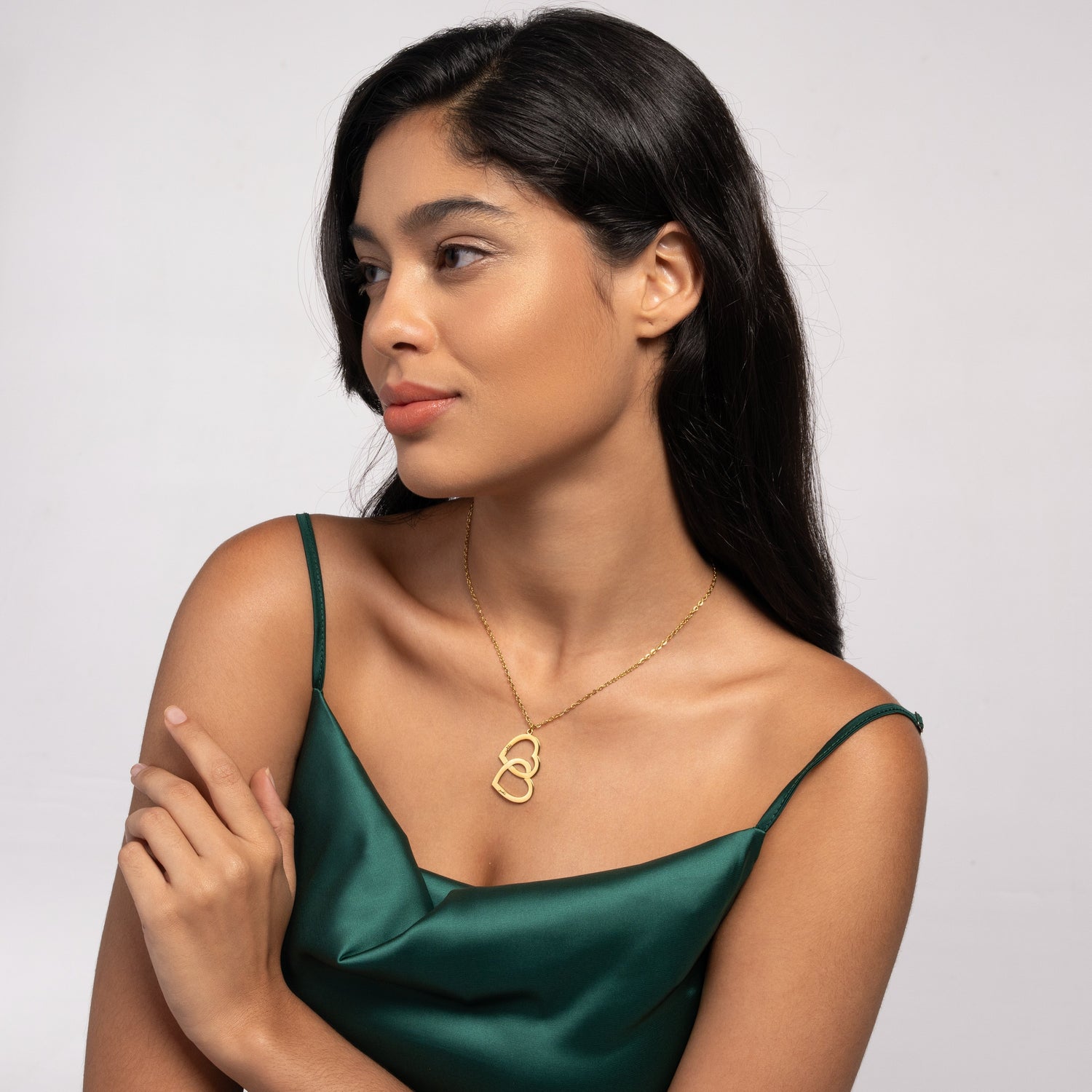 Collar Árabe Doble Corazón con Dos Nombres