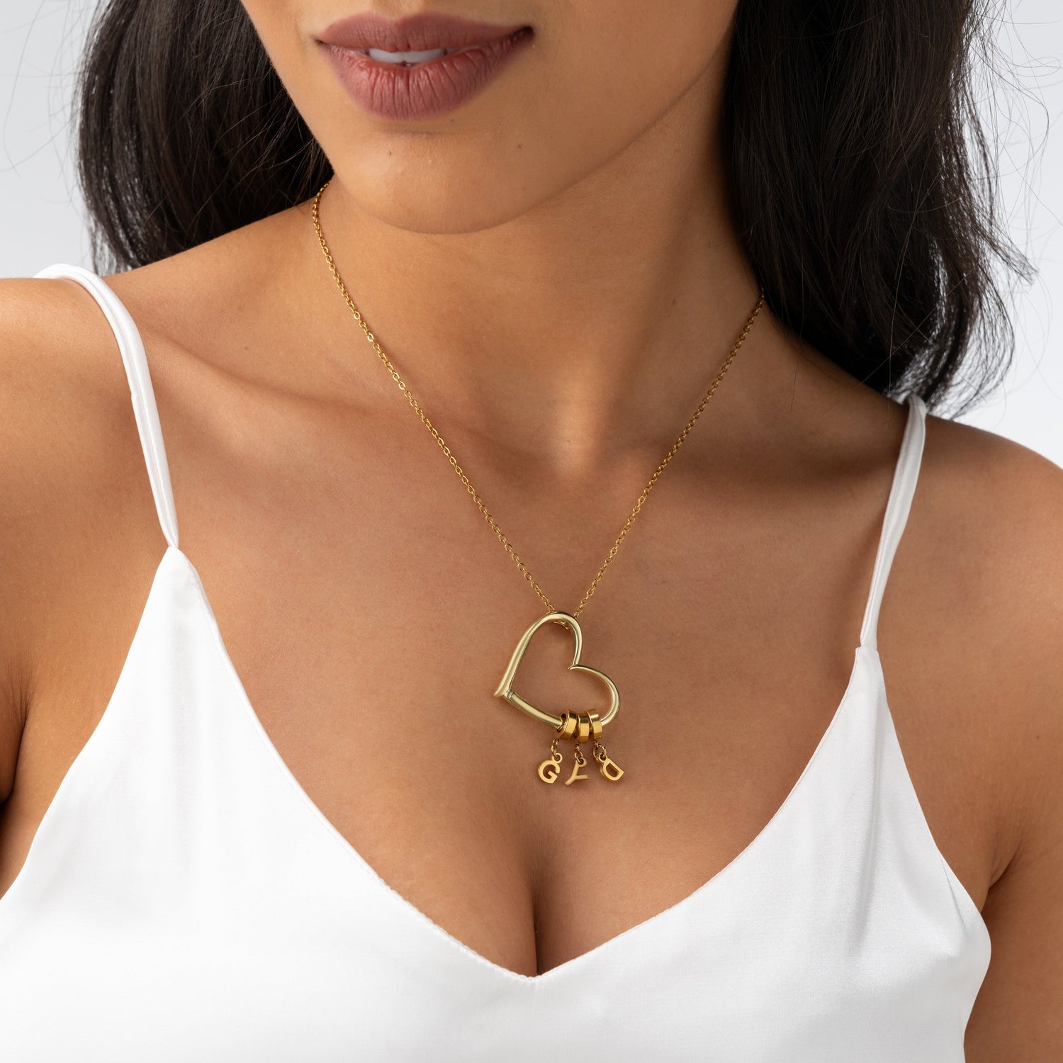 Collar Corazón Abierto Personalizado con 1 a 4 Iniciales