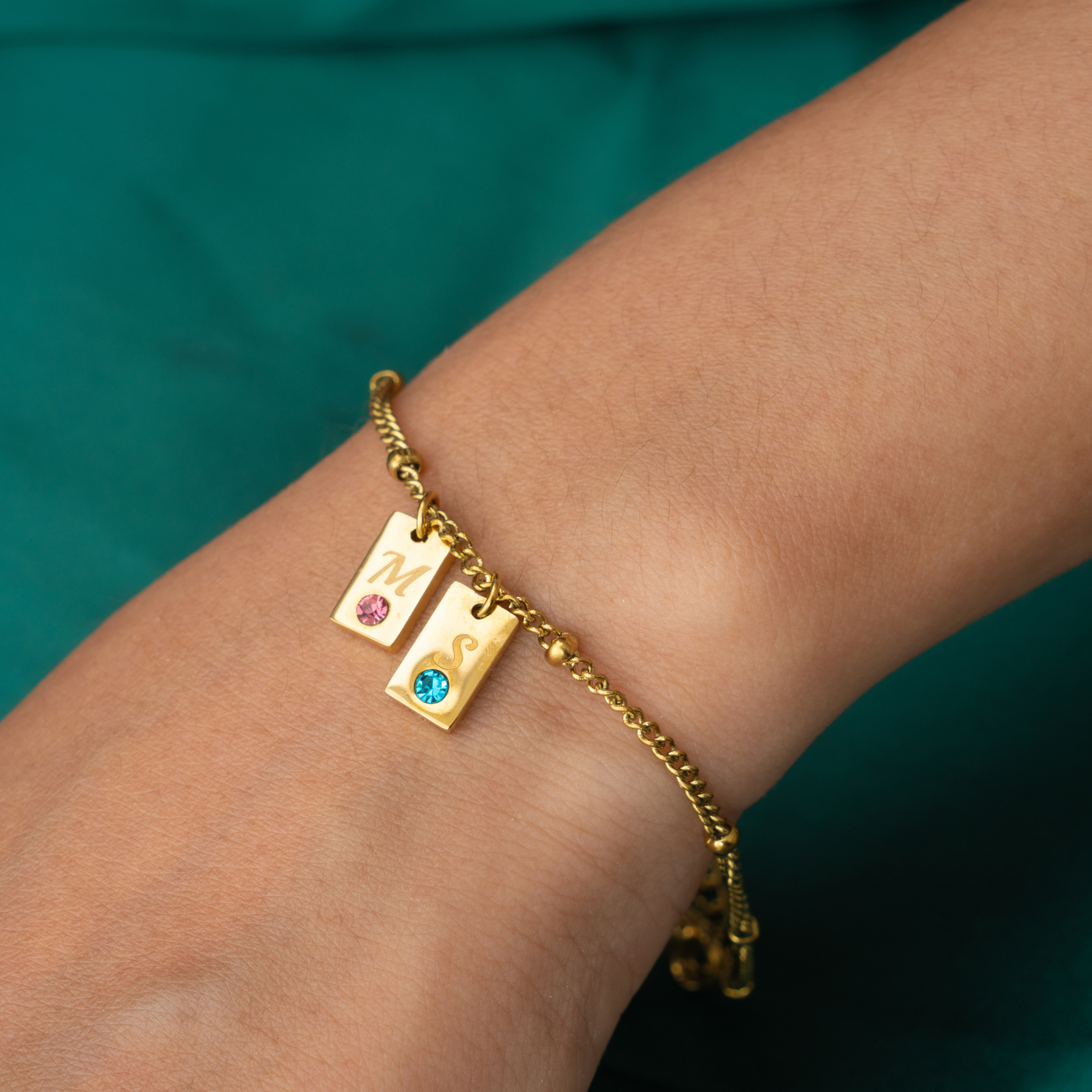Pulsera Iniciales y Piedras de Nacimiento Personalizada